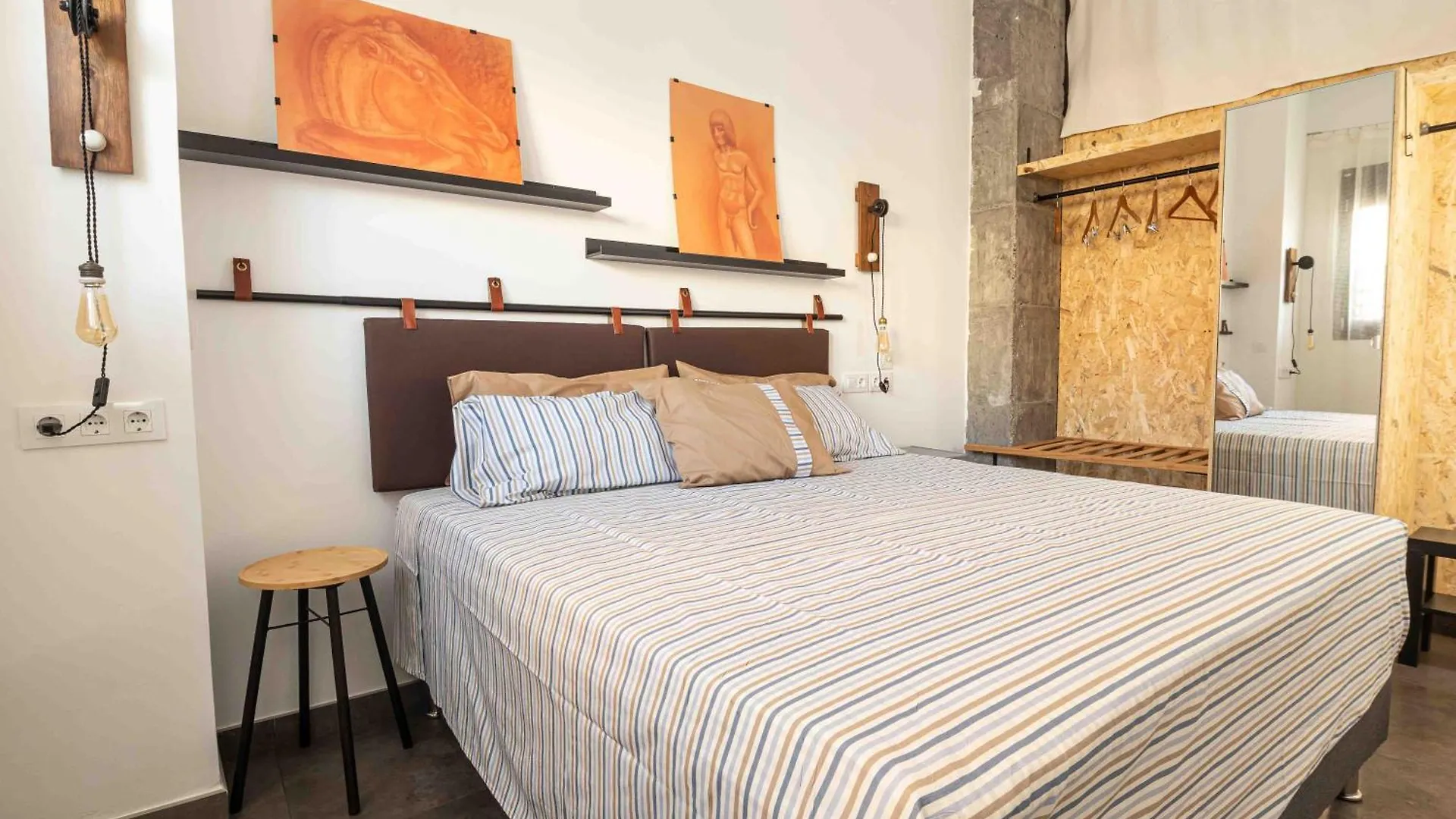 Sevilla Industrial Flat Apartment